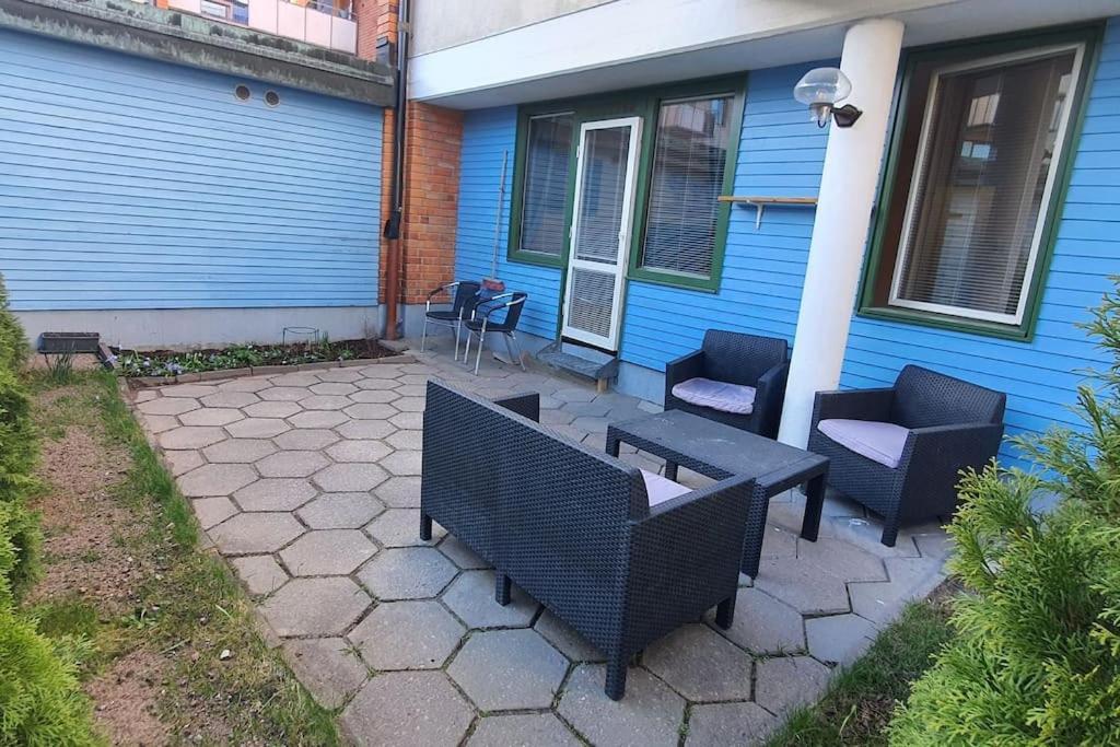 Apartment With Garden Near Metro! Стокгольм Екстер'єр фото