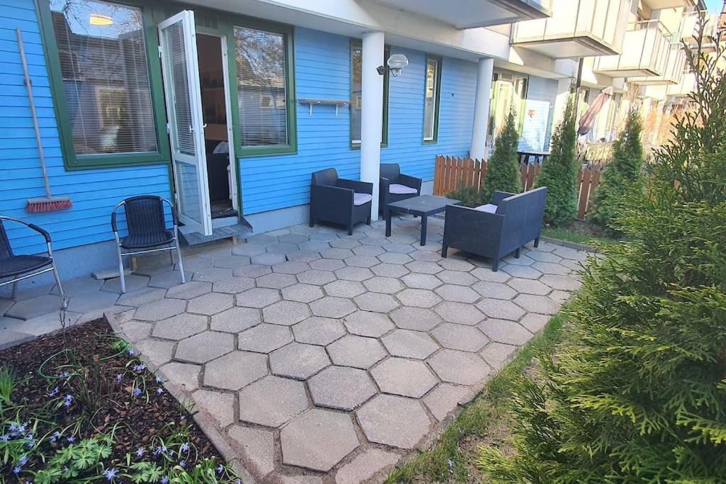 Apartment With Garden Near Metro! Стокгольм Екстер'єр фото